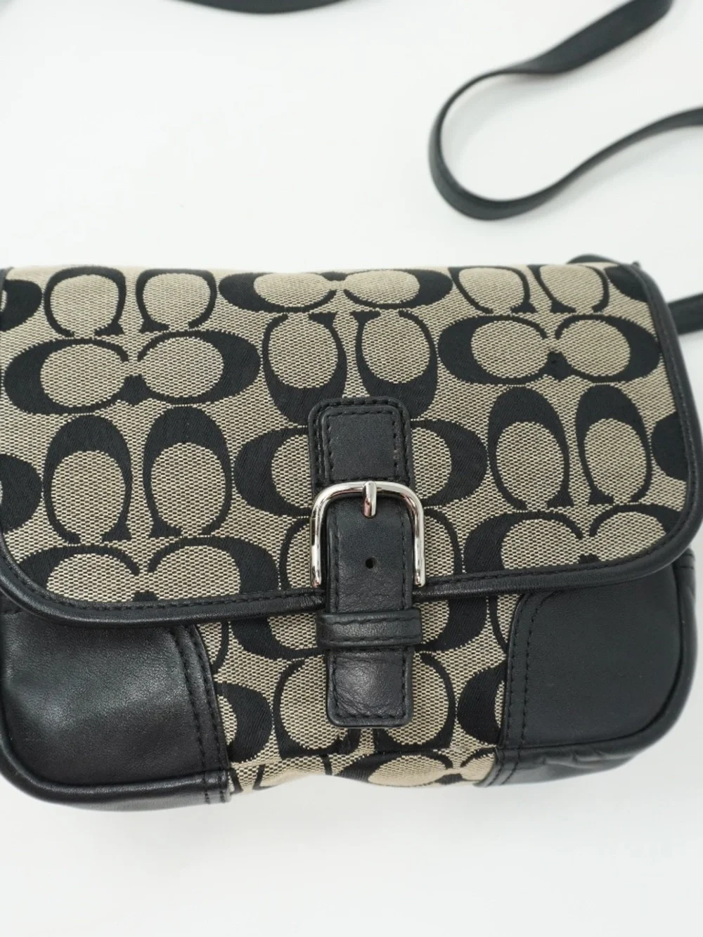 Coach Hadley Signature Field Bag Style F30601
